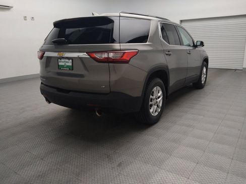 Used 2019 Chevrolet Traverse LT image 9