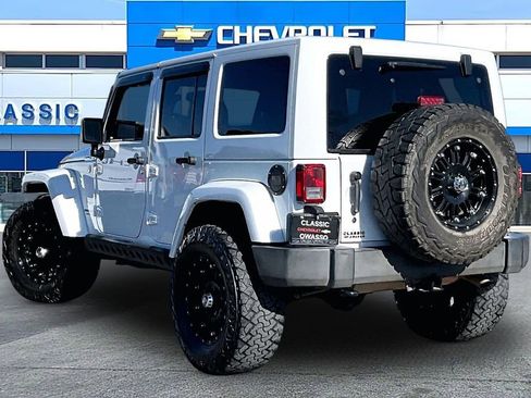 Used 2015 Jeep Wrangler Unlimited Sahara w/ Connectivity Group image 4