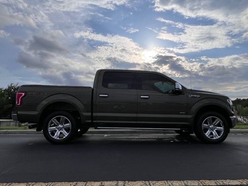 Used 2015 Ford F150 XLT w/ Equipment Group 302A Luxury AWD/4WD image 13