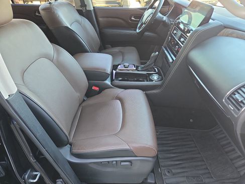 Used 2024 INFINITI QX80 Premium Select w/ Cargo Package image 21
