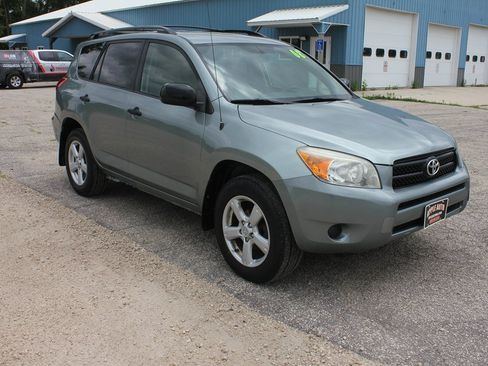 Used 2008 Toyota RAV4 4WD image 3