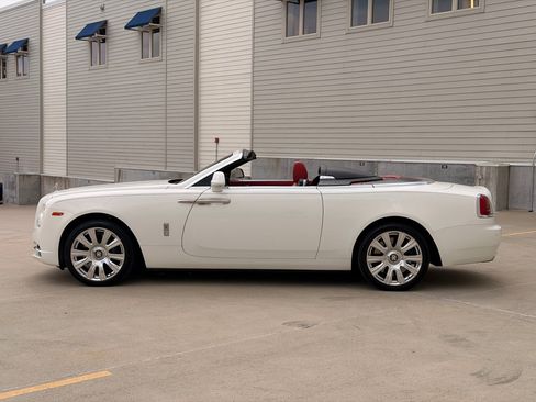 Used 2017 Rolls-Royce Dawn RWD image 7