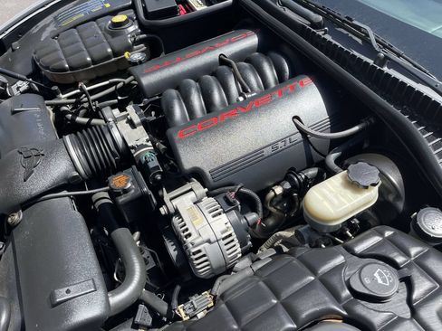 Used 2002 Chevrolet Corvette Convertible w/ Preferred Equipment Group2 RWD image 29