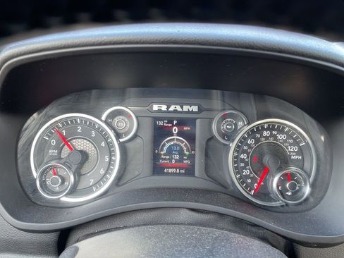 Used 2024 RAM 2500 Big Horn image 27