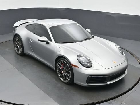Used 2022 Porsche 911 Carrera 4S AWD/4WD image 32