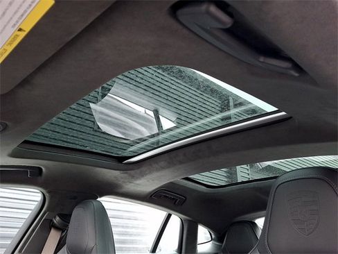 New 2026 Porsche Panamera Turbo image 16