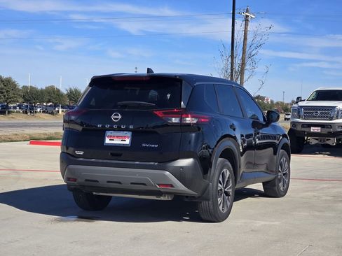 Used 2023 Nissan Rogue SV AWD/4WD image 6