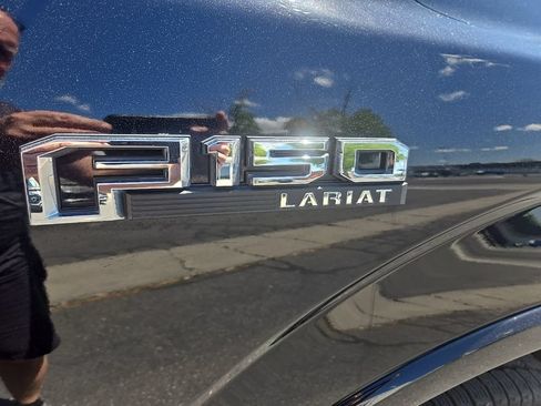 Used 2020 Ford F150 Lariat w/ Equipment Group 502A Luxury AWD/4WD image 40