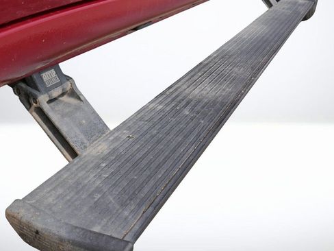 Used 2023 GMC Sierra 1500 SLT w/ SLT Premium Package image 18