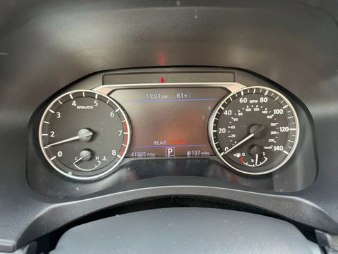 Used 2024 Nissan Altima 2.5 SR image 10