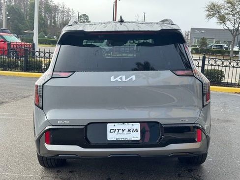 New 2026 Kia EV9 GT-Line image 3