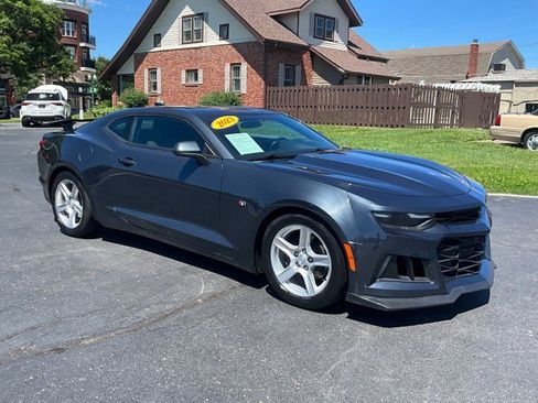 Used 2023 Chevrolet Camaro LT RWD image 28