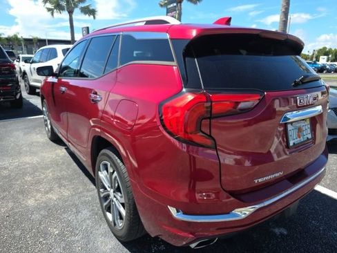 Used 2019 GMC Terrain Denali w/ Advanced Safety Package FWD image 4