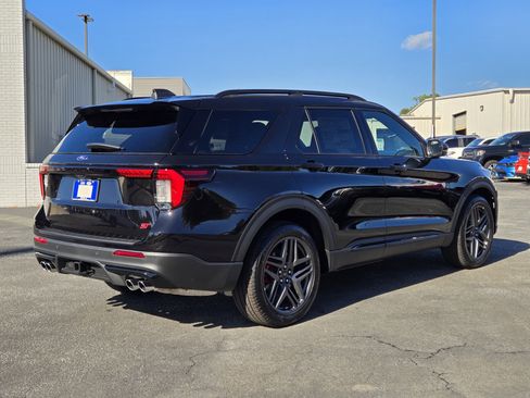 New 2026 Ford Explorer ST w/ Sun And Sound Package image 7