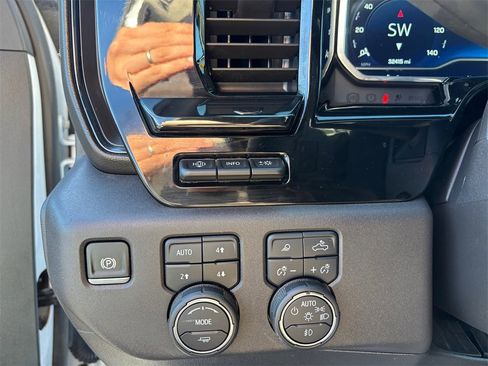 Certified 2024 Chevrolet Silverado 1500 ZR2 w/ Technology Package image 23