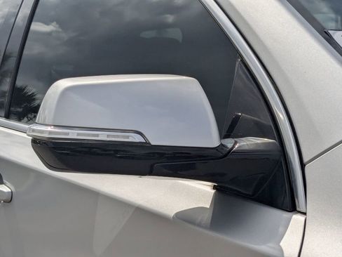 Used 2019 Chevrolet Traverse LT FWD image 12