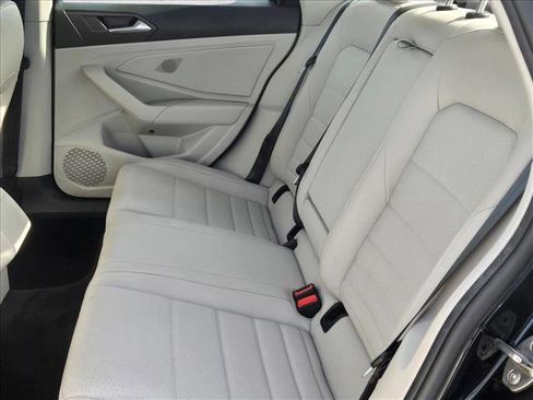 Used 2024 Volkswagen Jetta SE w/ Black Wheel Package image 18