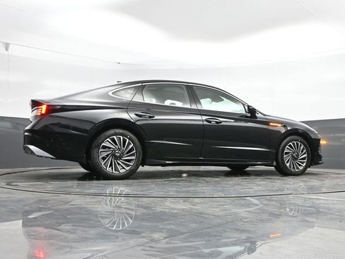 New 2025 Hyundai Sonata Limited image 48