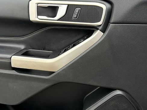 Used 2021 Ford Explorer XLT w/ Class III Trailer Tow Package image 19