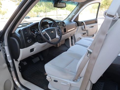 Used 2010 Chevrolet Silverado 1500 LT w/ Power Pack Plus RWD image 27
