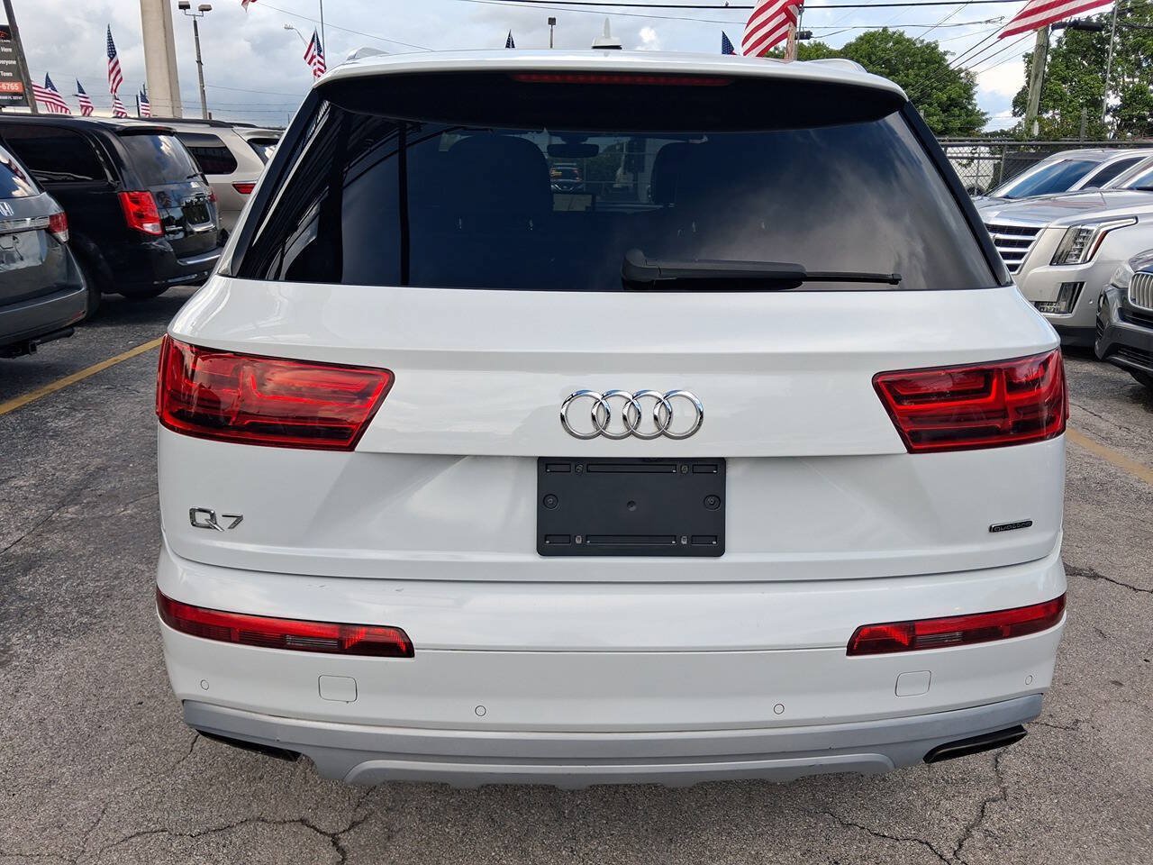 Used 2017 Audi Q7 2.0T Premium Plus w/ Premium Plus Package AWD/4WD image 3