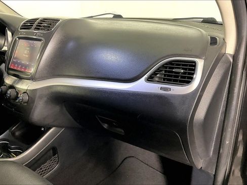 Used 2018 Dodge Journey GT image 22