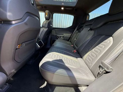 Used 2022 Rivian R1T Adventure AWD/4WD image 18