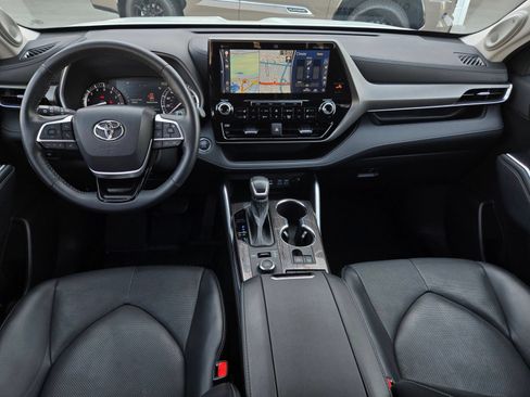 Used 2022 Toyota Highlander Limited AWD/4WD image 13