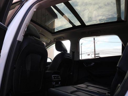 Used 2018 Audi Q7 3.0T Prestige AWD/4WD image 41