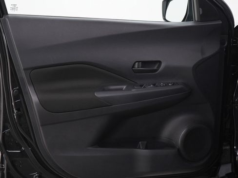 Used 2024 Nissan Kicks S image 18