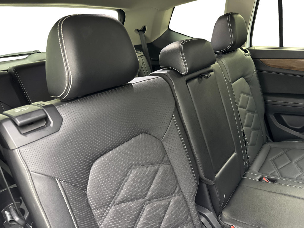 Used 2024 Volkswagen Atlas SE w/ Panoramic Sunroof Package FWD image 45