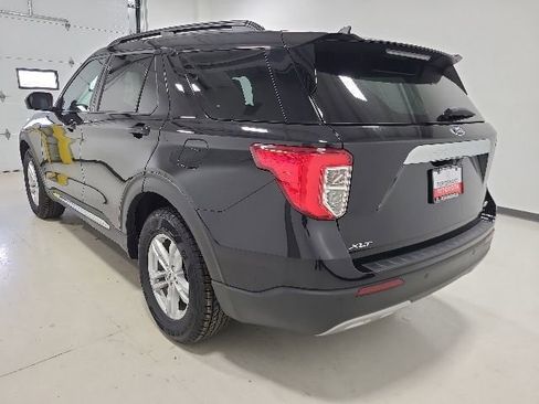 Used 2022 Ford Explorer XLT w/ Equipment Group 202A AWD/4WD image 11