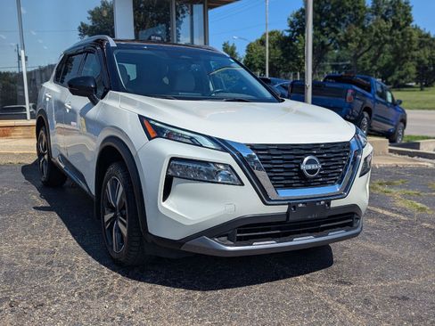 Used 2023 Nissan Rogue SL AWD/4WD image 1