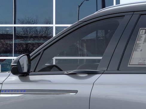 New 2026 Lincoln Nautilus Reserve image 20