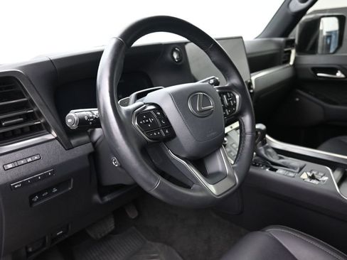 Used 2024 Lexus GX 550 AWD/4WD image 18