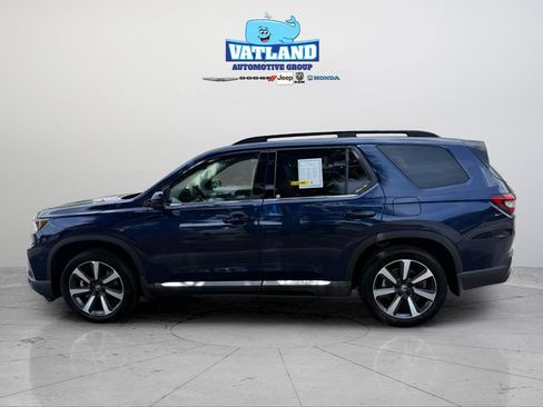 Used 2024 Honda Pilot Touring image 2