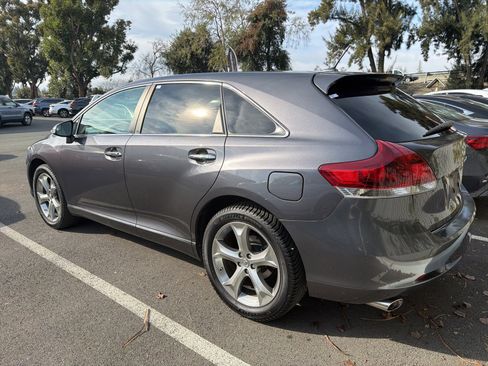 Used 2014 Toyota Venza XLE image 5