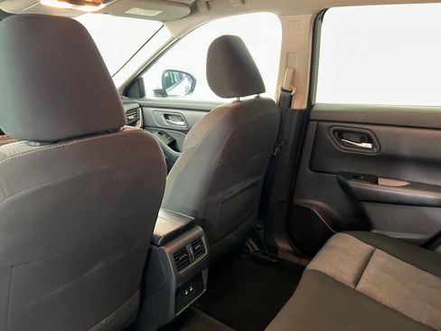 Used 2024 Nissan Rogue SV image 20