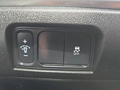 Used 2024 Kia Sorento S image 10