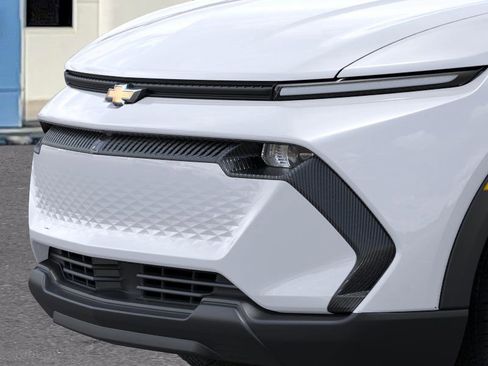 New 2026 Chevrolet Equinox EV LT image 13