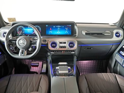 Certified 2025 Mercedes-Benz G 63 AMG 4MATIC w/ AMG Offroad Package Pro image 18