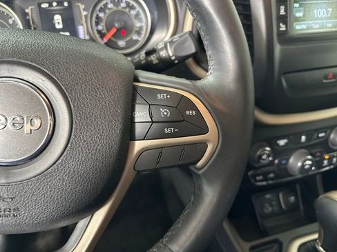 Used 2014 Jeep Cherokee Latitude image 16