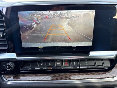 Used 2025 Chevrolet Silverado 1500 LT w/ Z71 Off-Road Package image 28