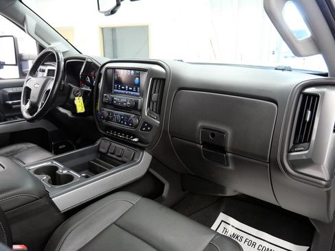 Used 2018 Chevrolet Silverado 2500 LTZ w/ Duramax Plus Package AWD/4WD image 17