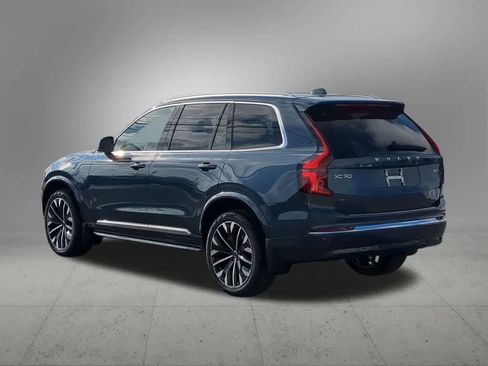 New 2026 Volvo XC90 B5 Plus w/ Protection Package Premier image 4