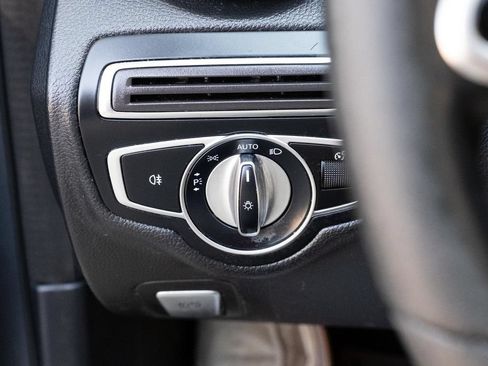 Used 2019 Mercedes-Benz C 300 Sedan image 17
