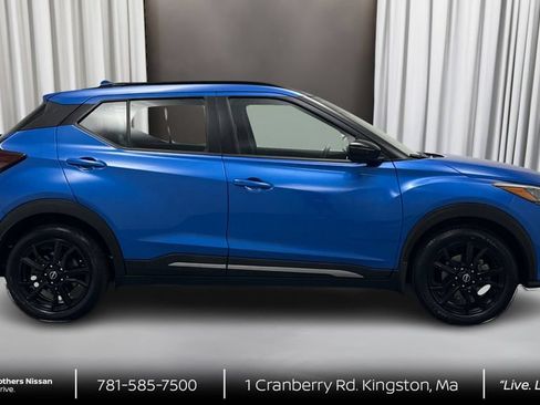 Certified 2023 Nissan Kicks SR w/ SR Premium Package FWD image 4