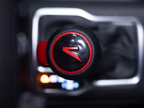 Used 2025 Jeep Gladiator Sport image 50