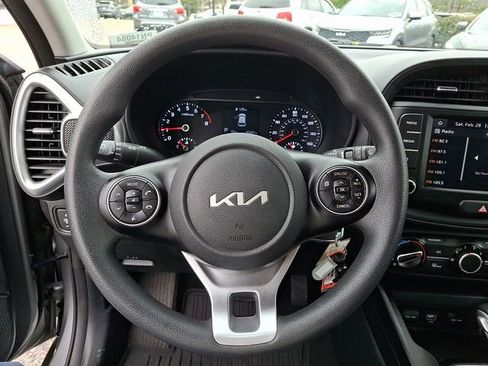 Certified 2022 Kia Soul LX w/ Technology Package image 21