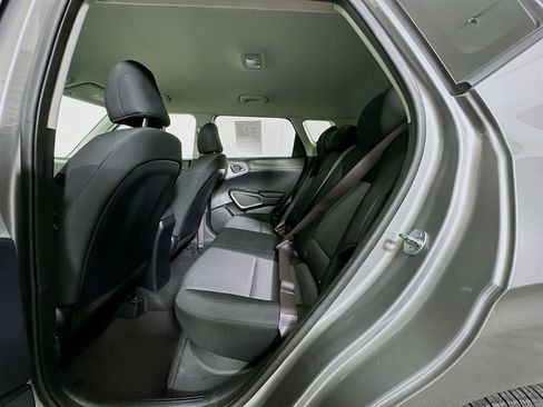 Used 2025 Kia Soul LX w/ LX Technology Package FWD image 26